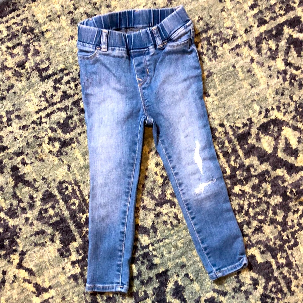 GAP distressed pull up skinny jeans EUC! 3t